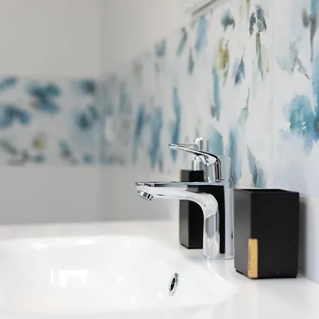 Studio, 70 Steps From The * Baška